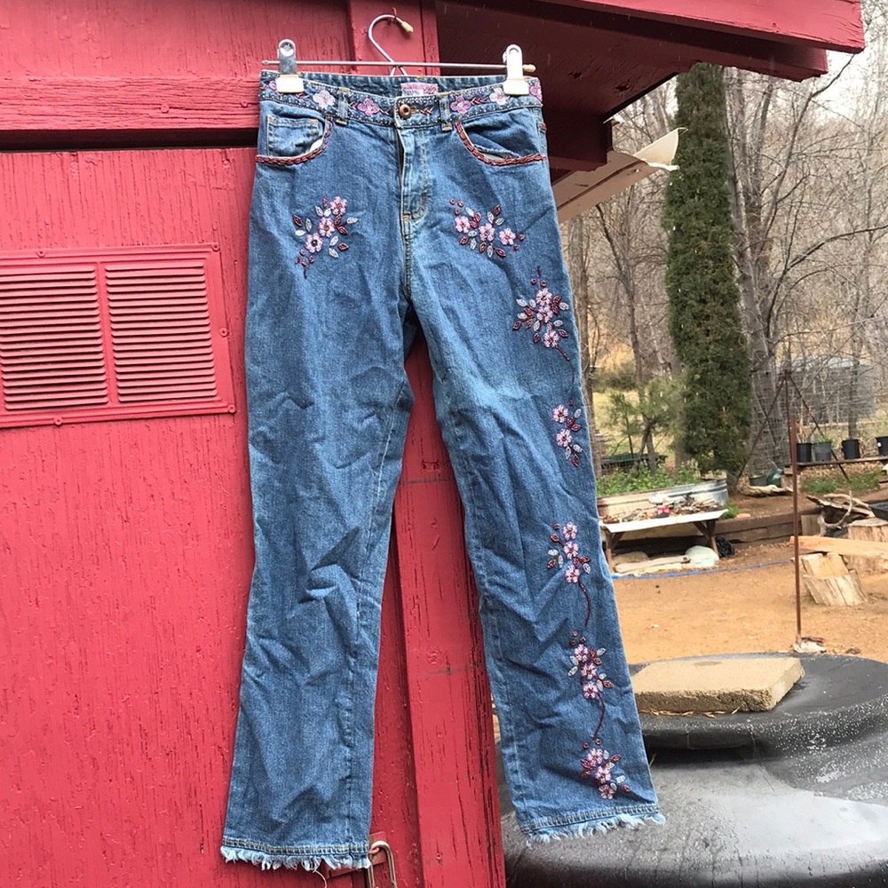Classic Blue Straight Leg Jeans with Unique Embroidery